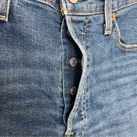 Levi's Ribcage Straight Ankle Jeans Size 29 / 8 Hidden Button Fly Stretch - Picture 3 of 4